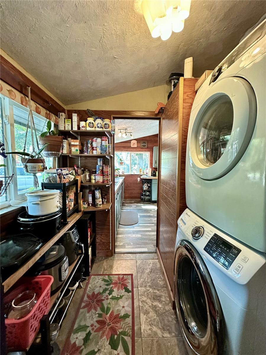 Image 8 of 51 For 9240 Carolina Way