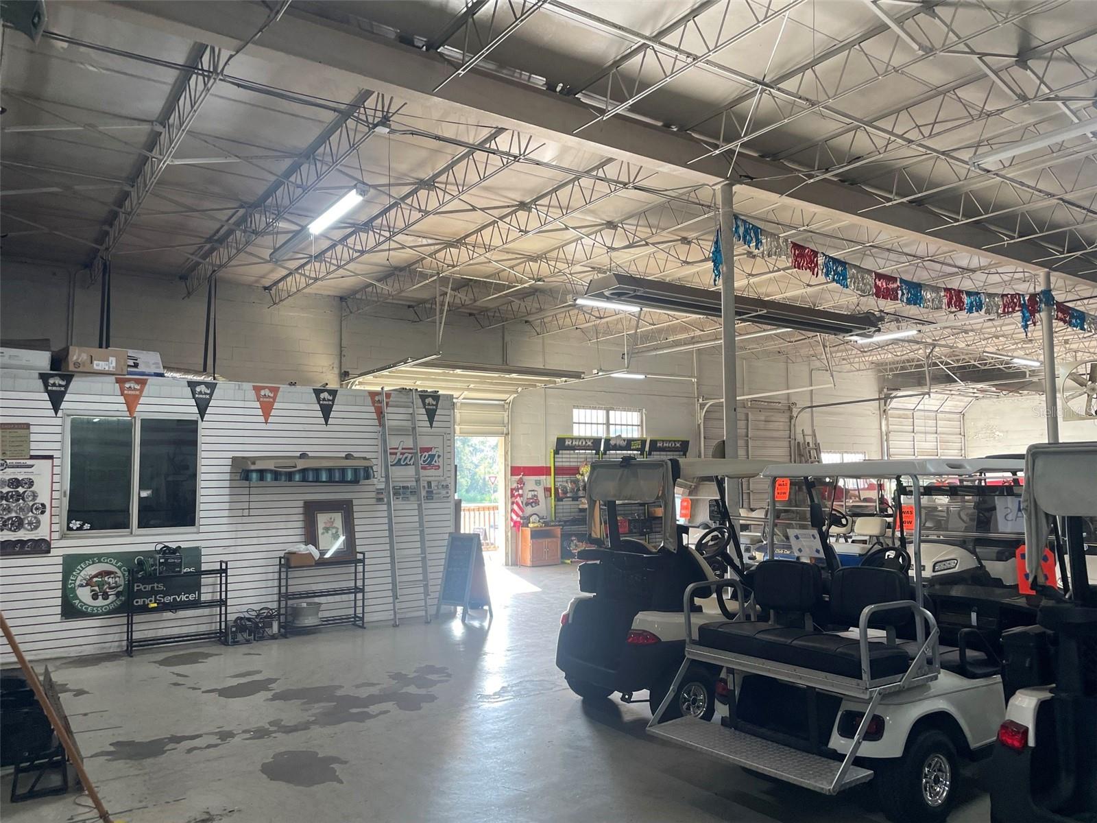 Image 3 of 9 For 4450 Pine Avenue