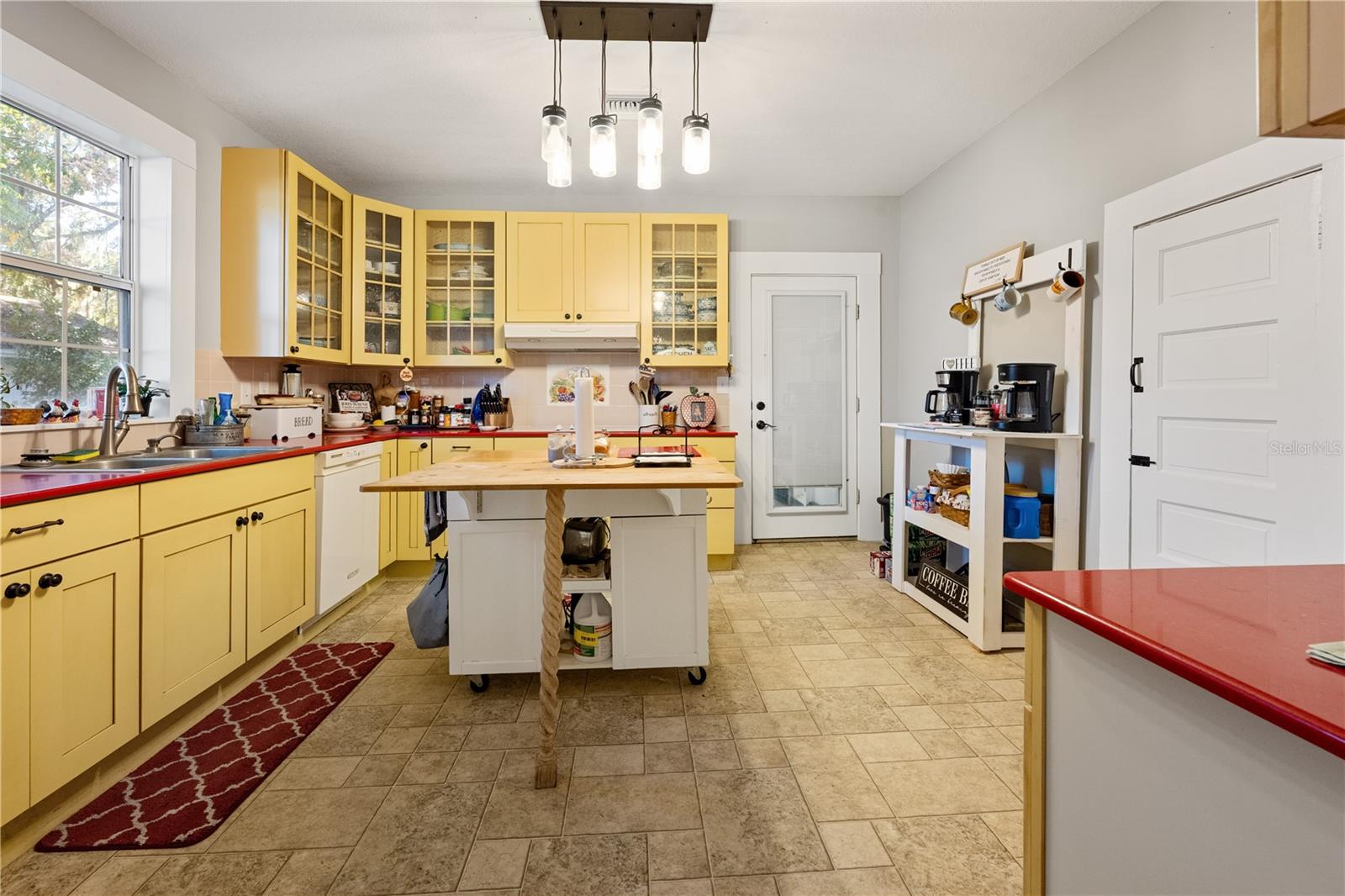 Image 16 of 42 For 429 1st Avenue