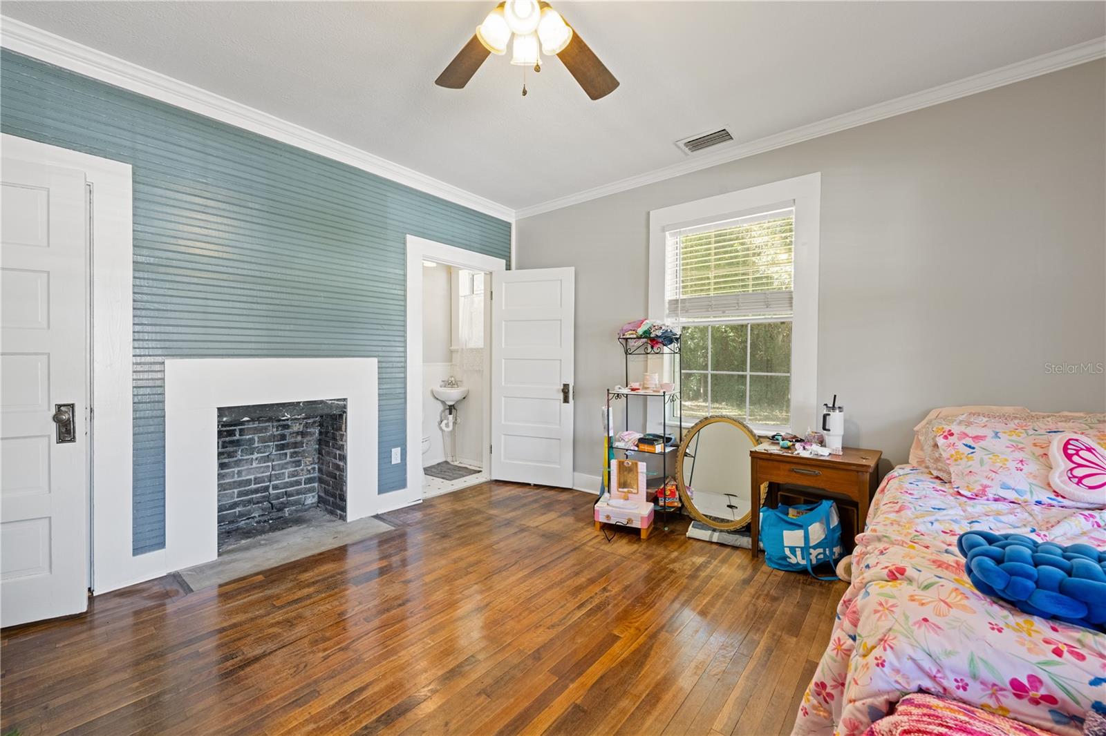 Image 24 of 42 For 429 1st Avenue