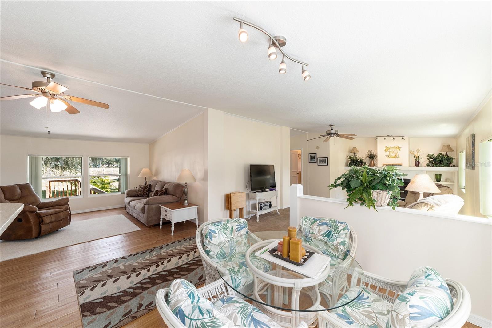 Image 18 of 57 For 2008 Retreat Drive