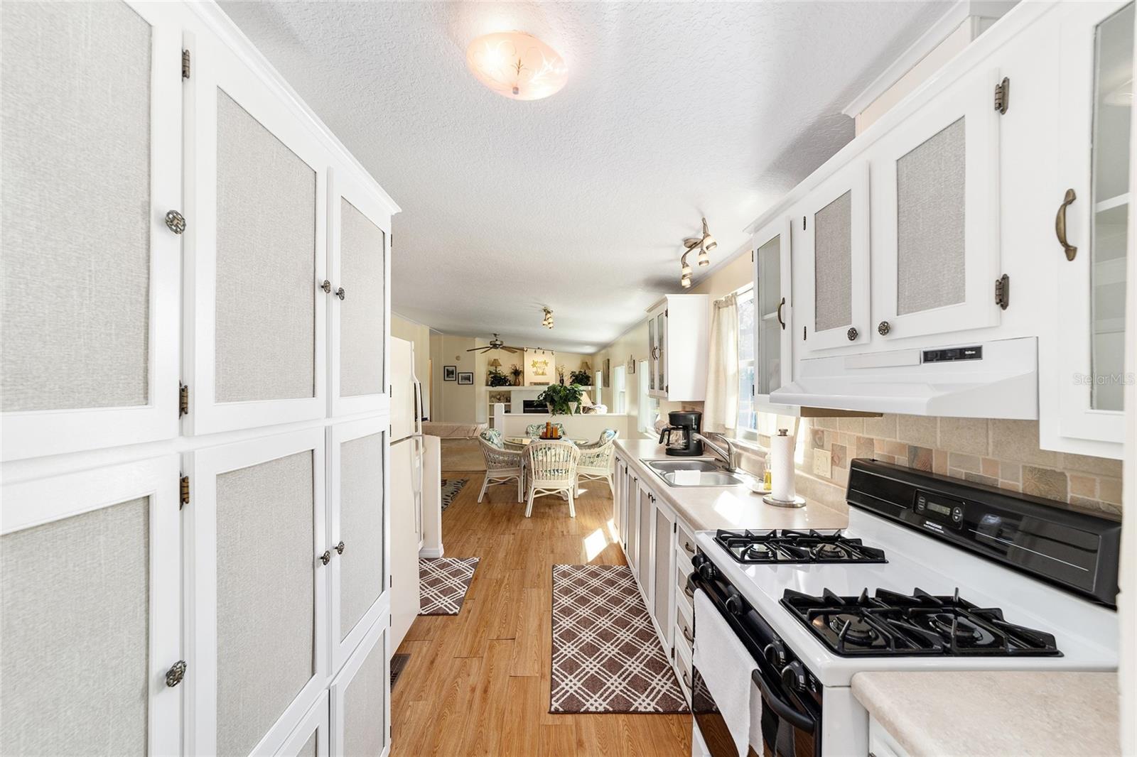 Image 24 of 57 For 2008 Retreat Drive