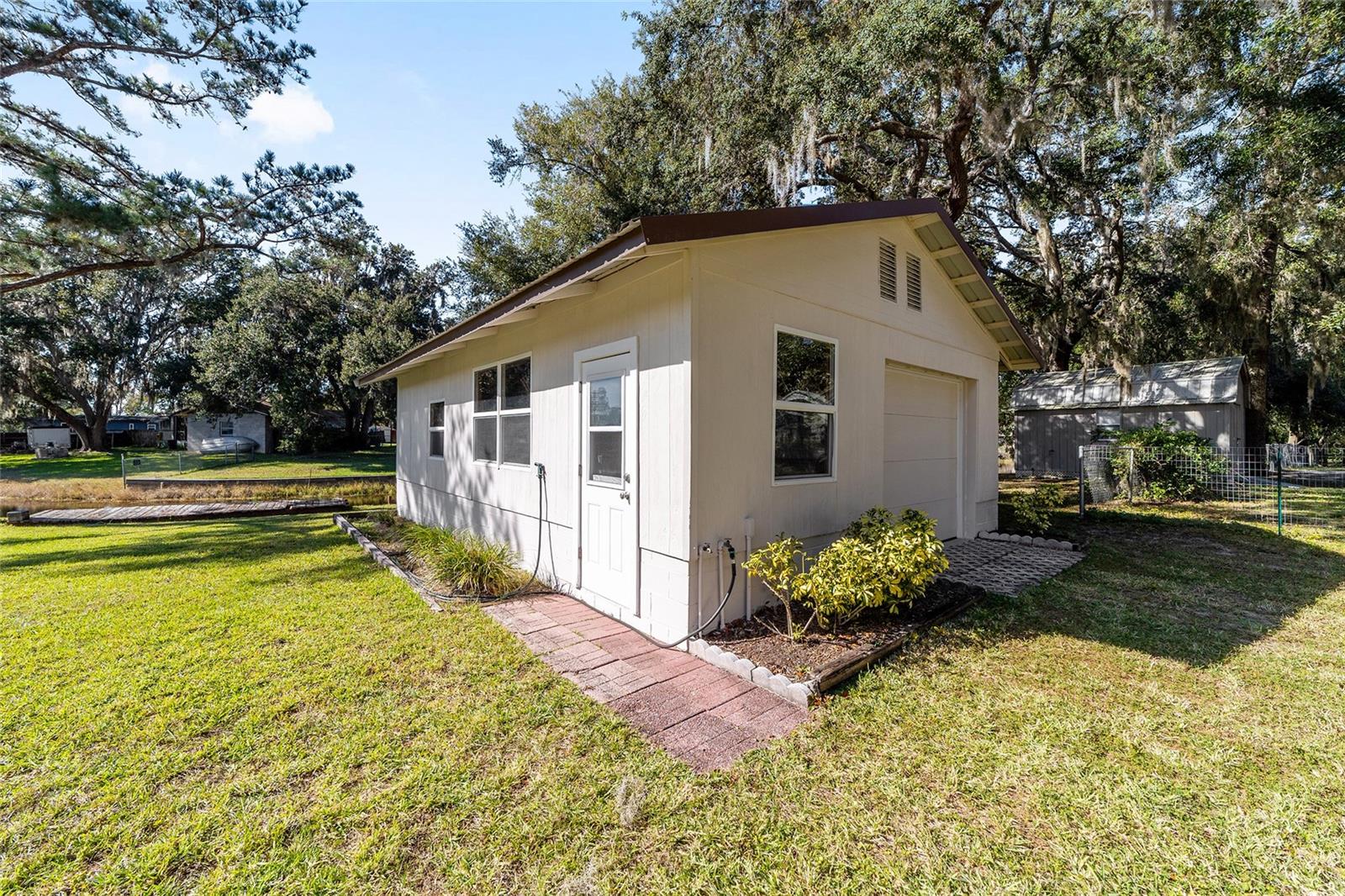 Image 6 of 57 For 2008 Retreat Drive