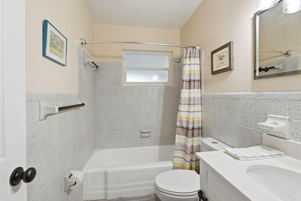 Image 17 of 38 For 1136 Shorewood Drive