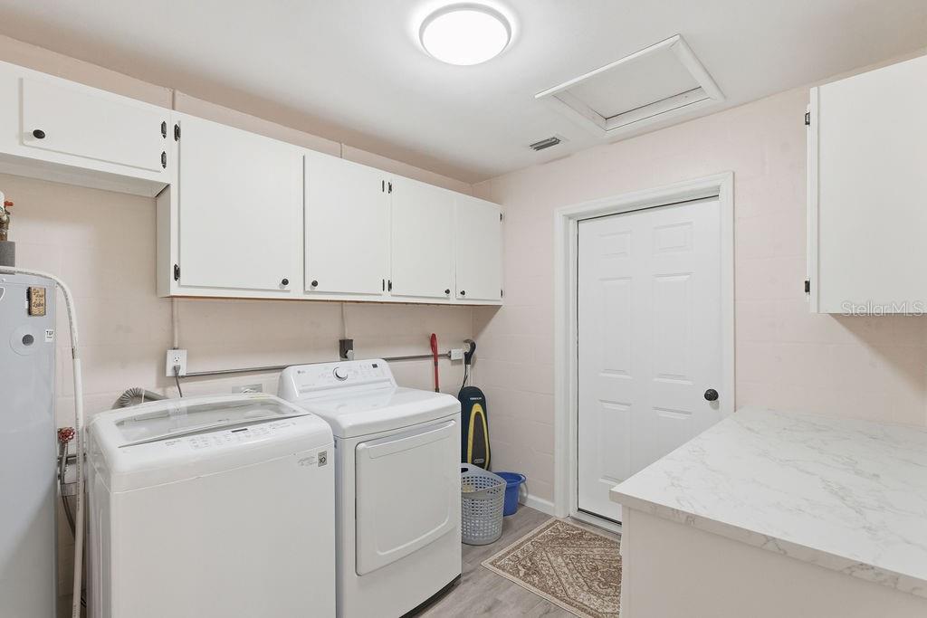 Image 18 of 38 For 1136 Shorewood Drive