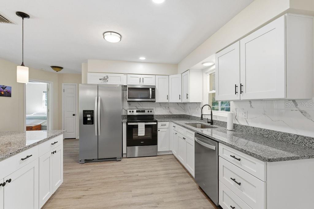 Image 8 of 38 For 1136 Shorewood Drive