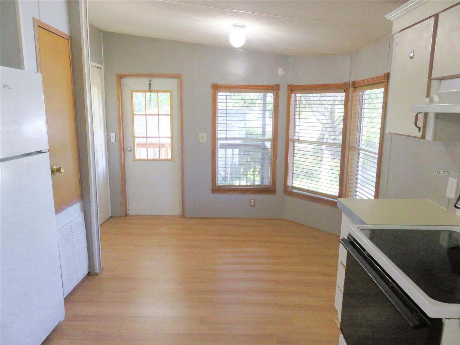 Image 17 of 53 For 14314 58th Court