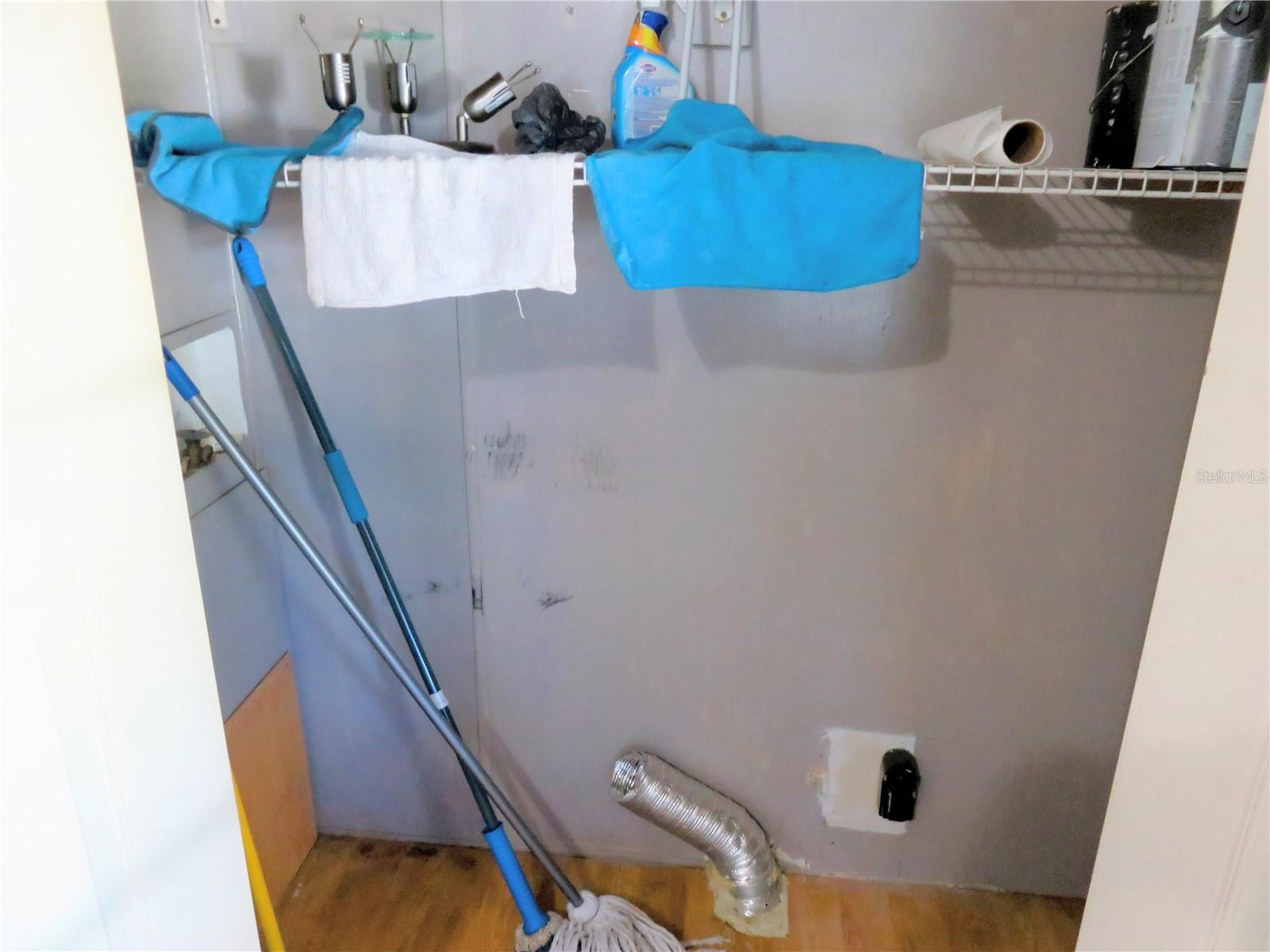 Image 20 of 53 For 14314 58th Court