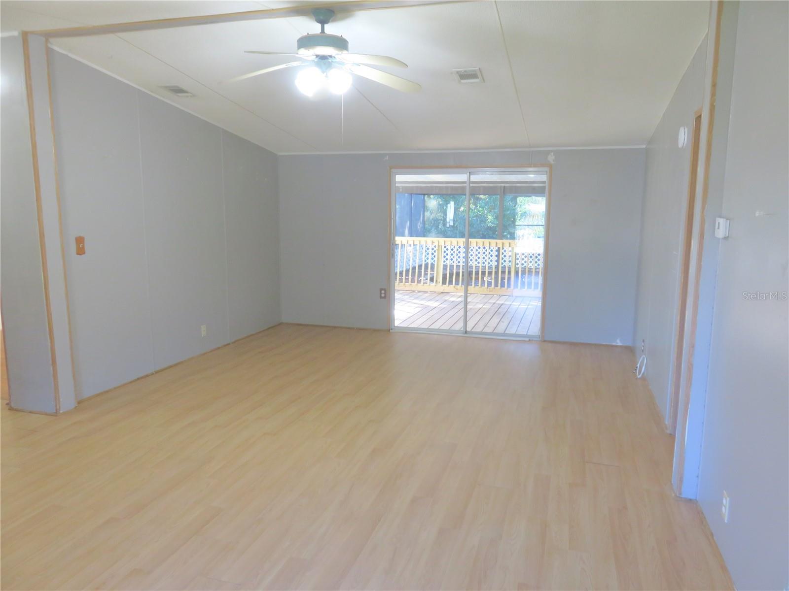 Image 21 of 53 For 14314 58th Court