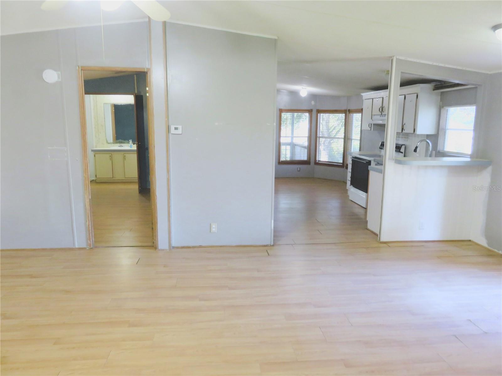 Image 23 of 53 For 14314 58th Court