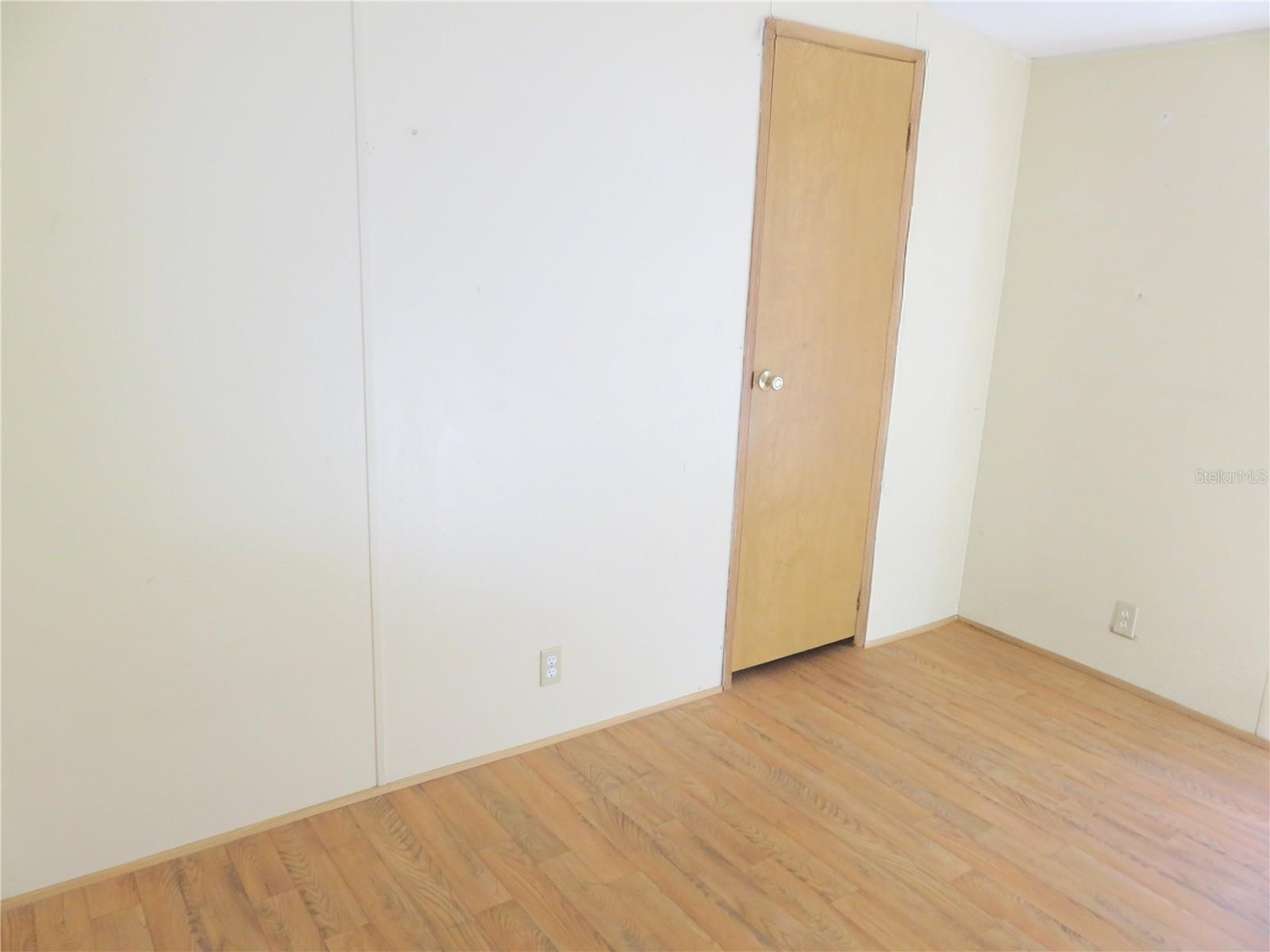 Image 33 of 53 For 14314 58th Court