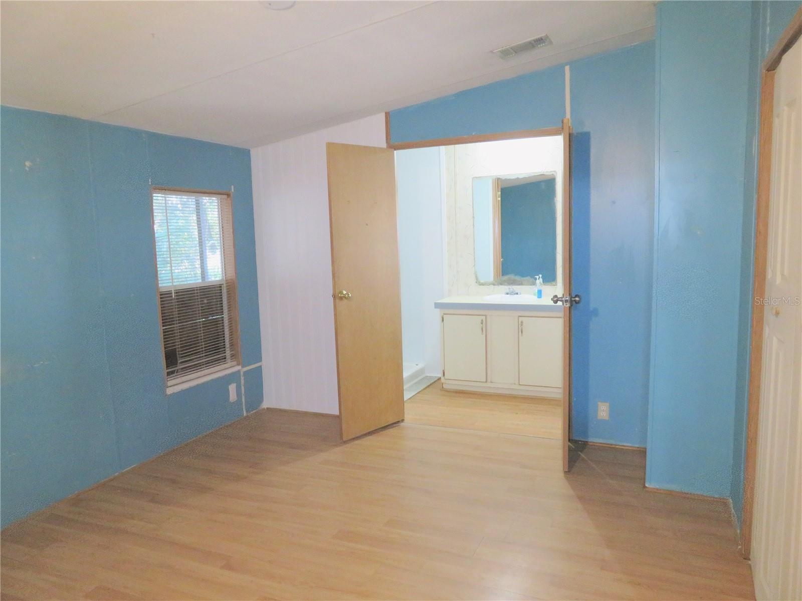 Image 38 of 53 For 14314 58th Court