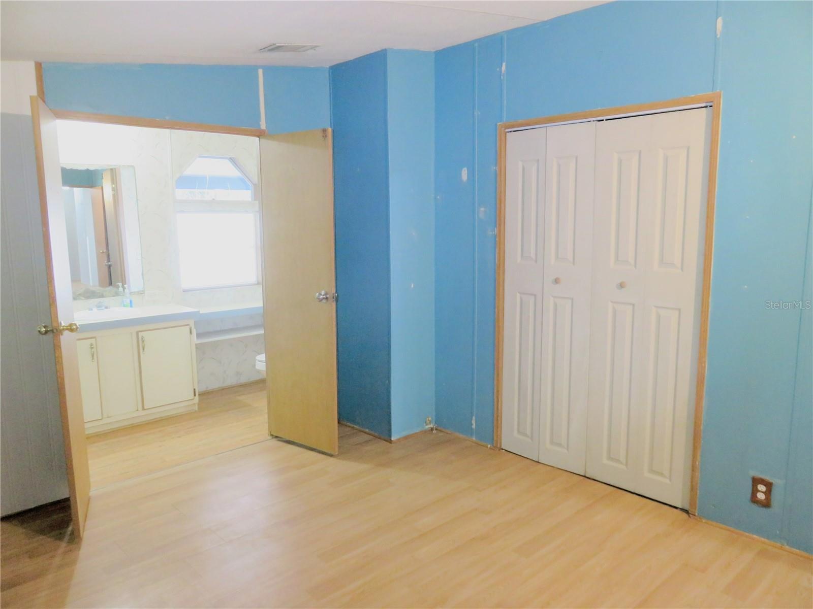 Image 40 of 53 For 14314 58th Court