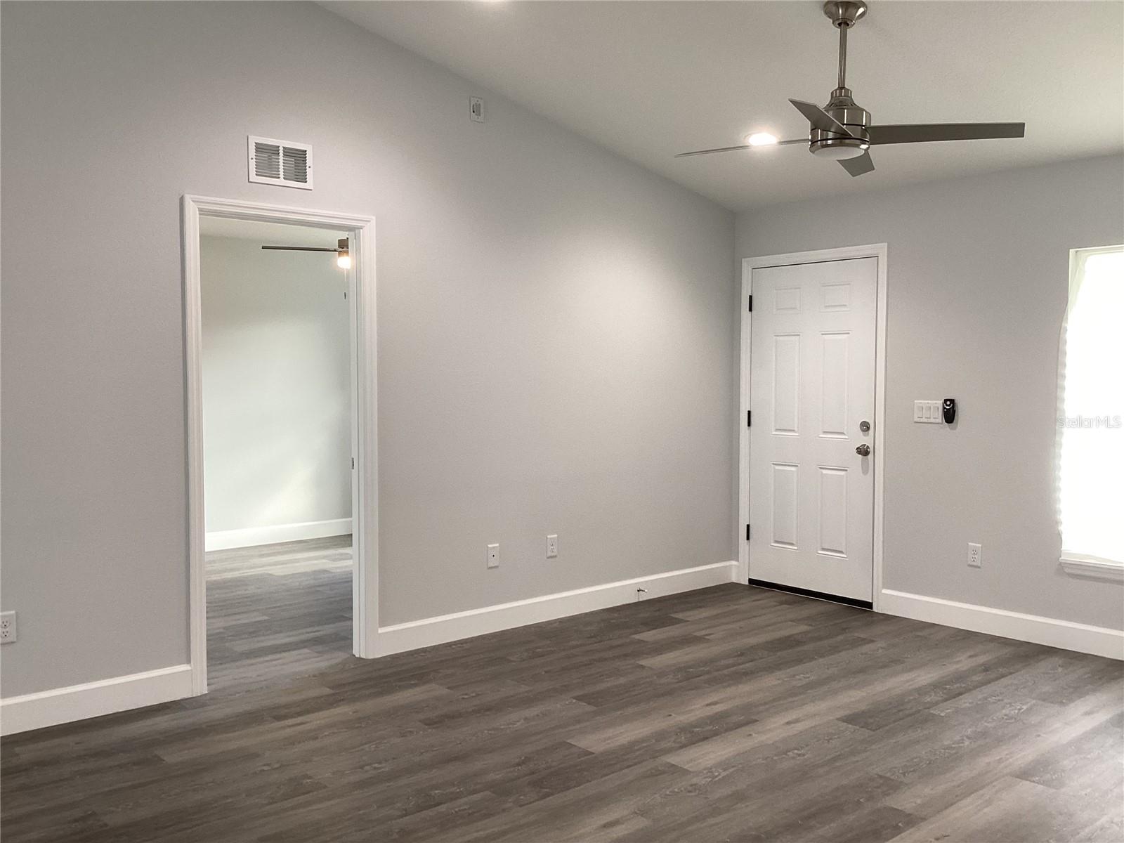 Image 8 of 11 For 13345 106th Street