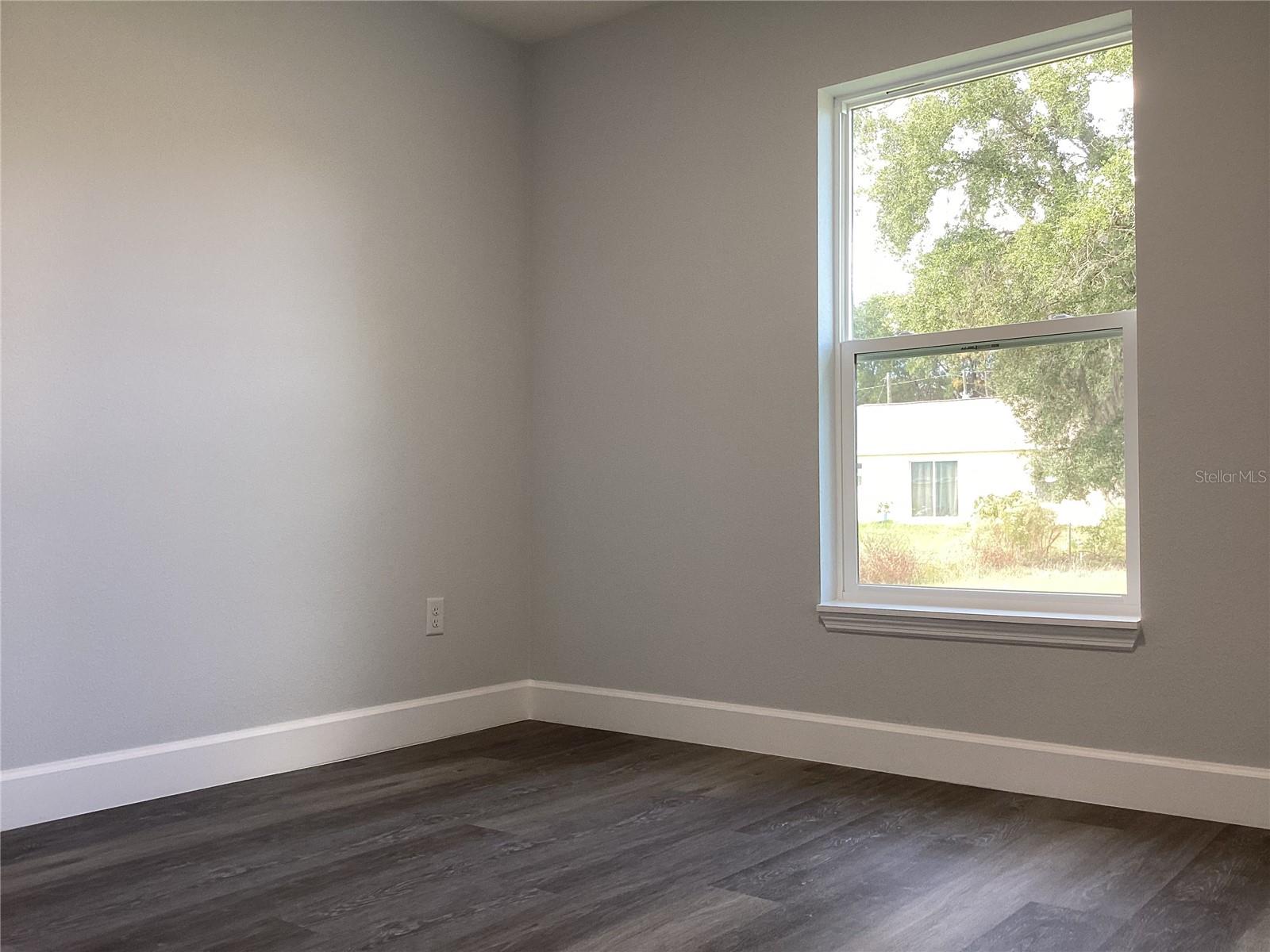 Image 9 of 11 For 13345 106th Street