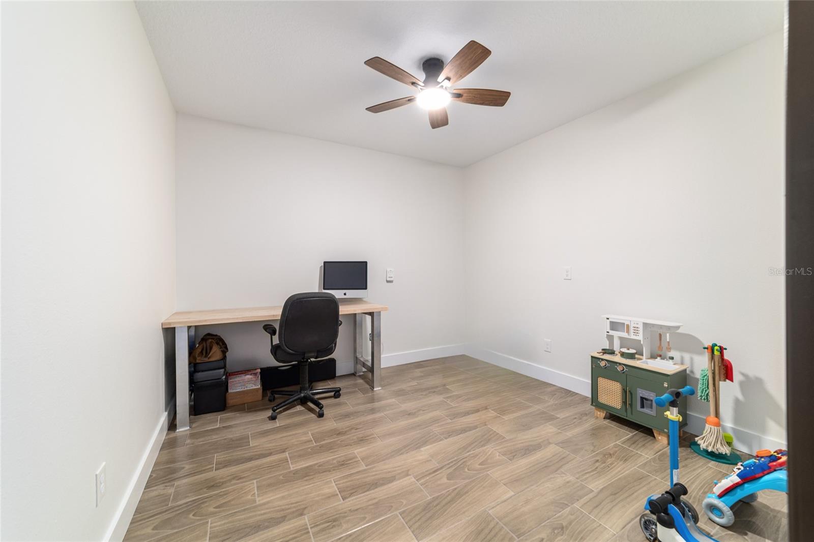 Image 46 of 96 For 4845 111th Lane Road