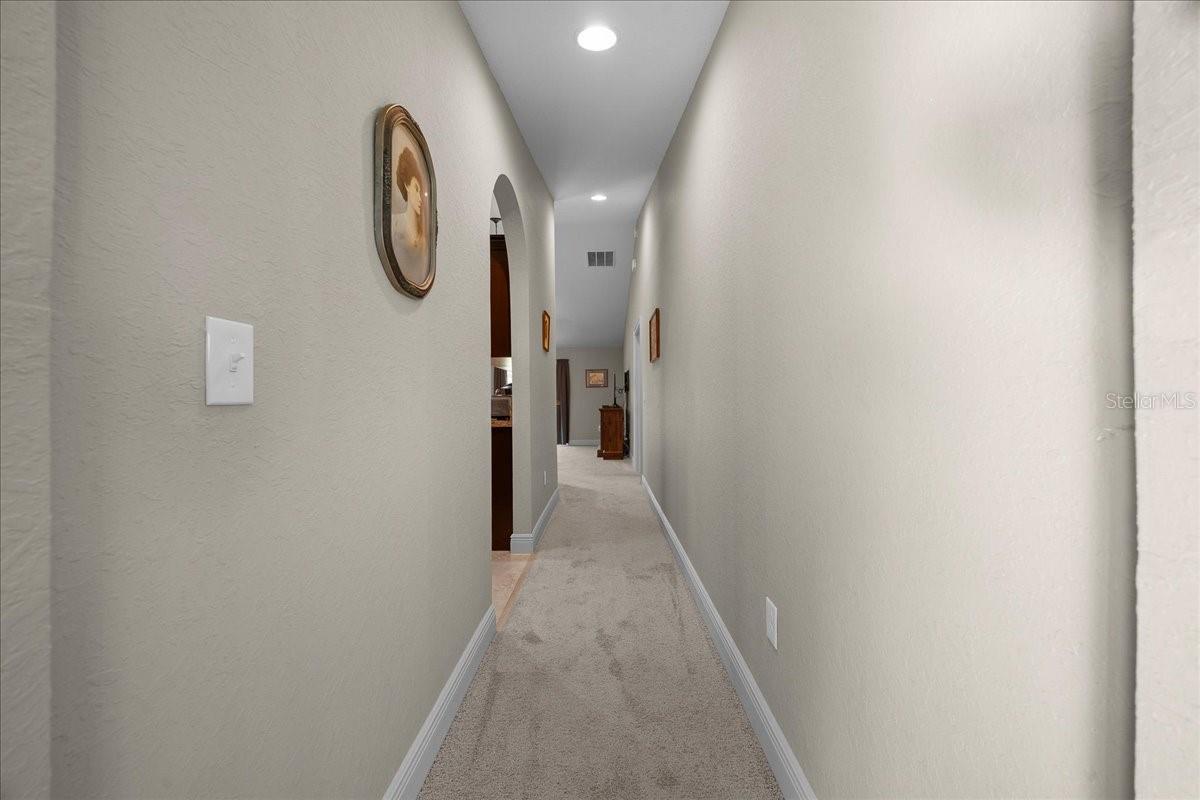 Image 20 of 68 For 171 Oak Circle