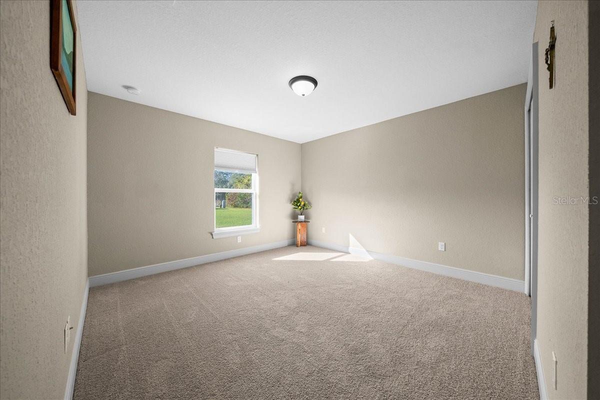 Image 42 of 68 For 171 Oak Circle