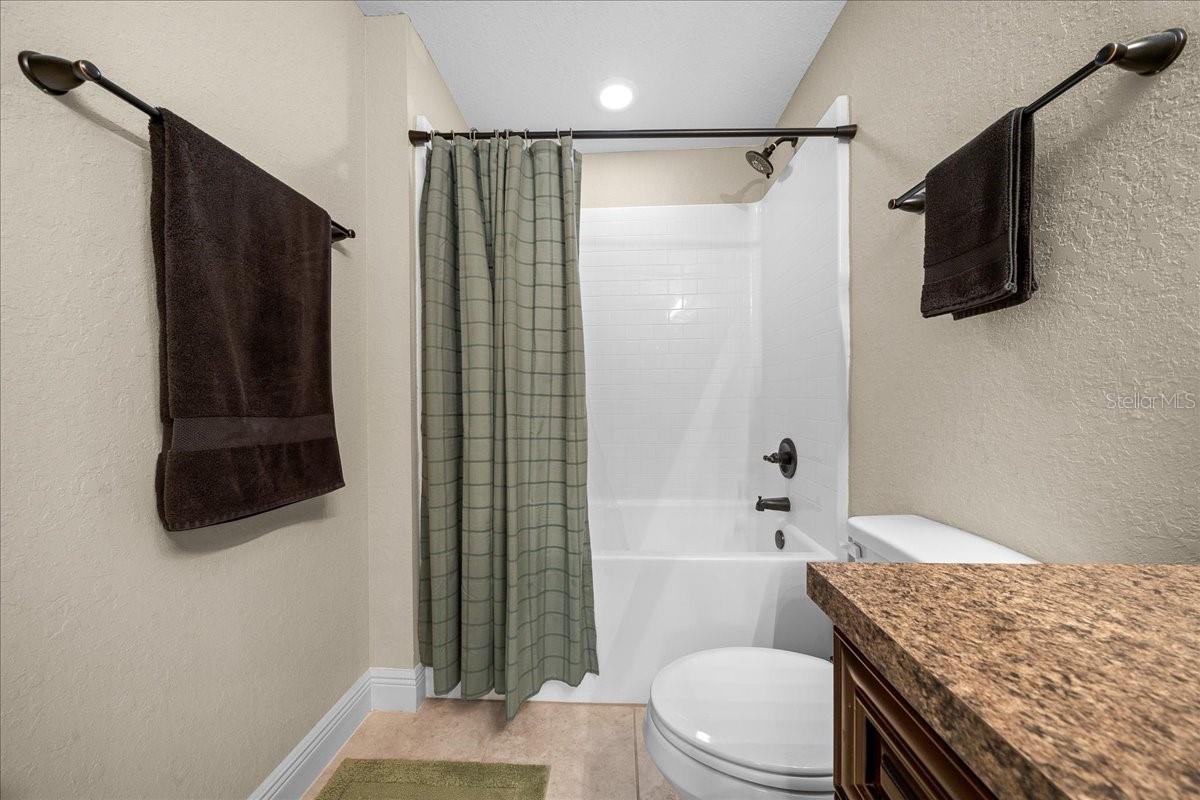 Image 45 of 68 For 171 Oak Circle