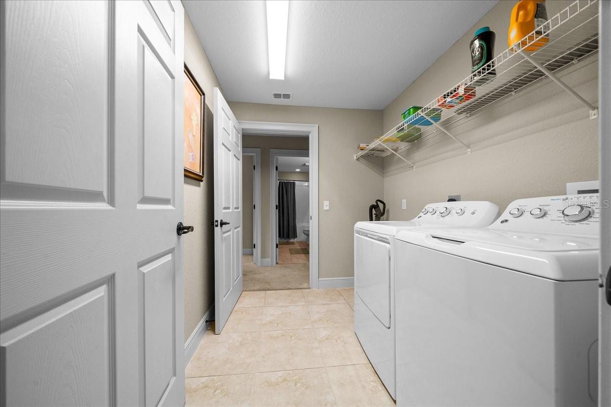 Image 49 of 68 For 171 Oak Circle