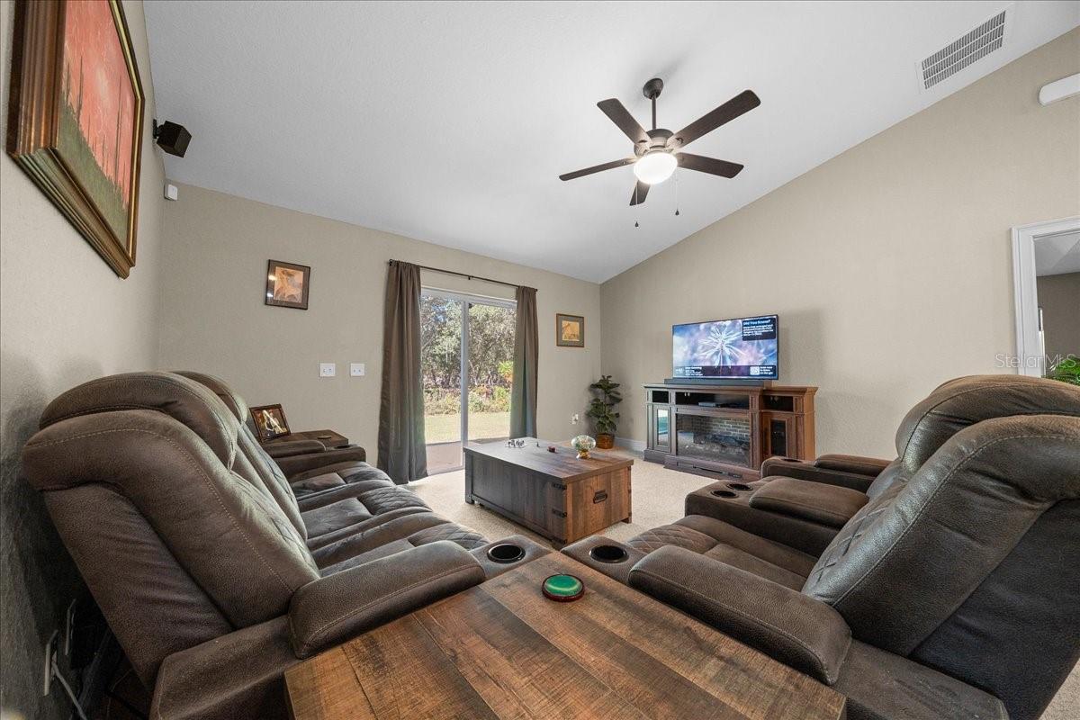 Image 51 of 68 For 171 Oak Circle