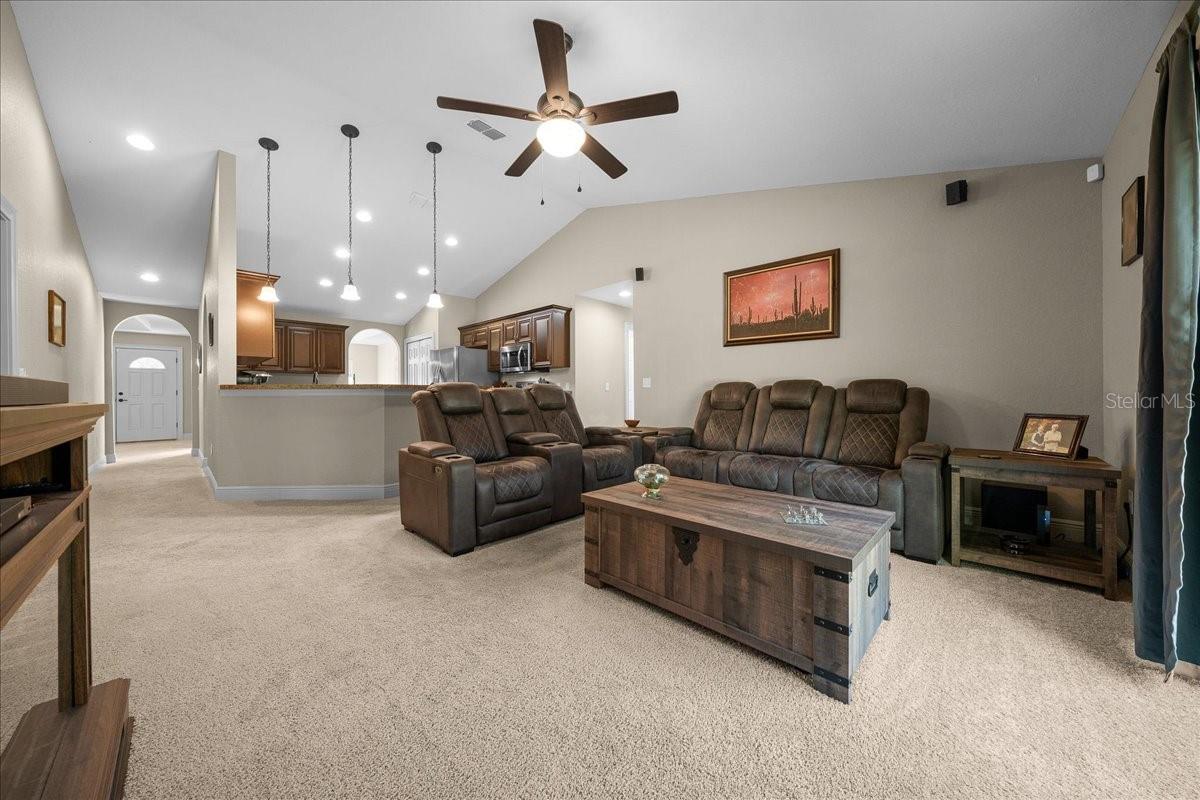 Image 53 of 68 For 171 Oak Circle