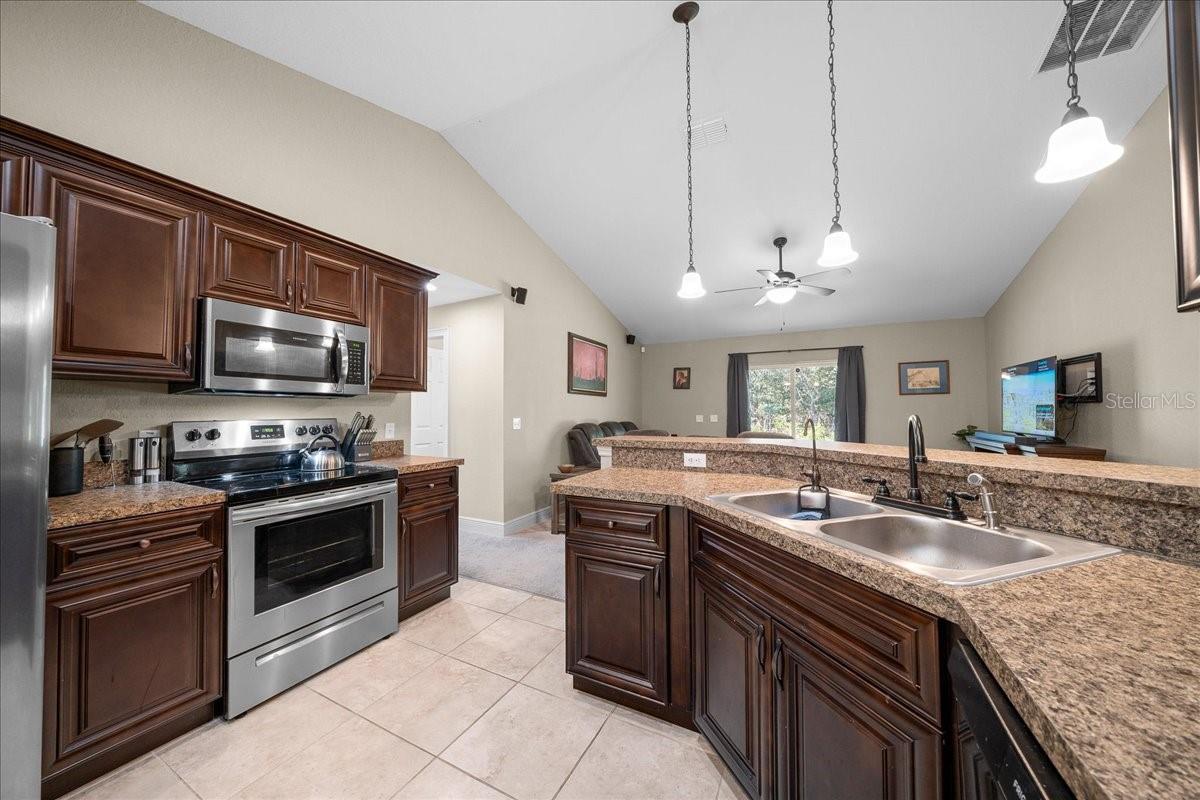 Image 62 of 68 For 171 Oak Circle