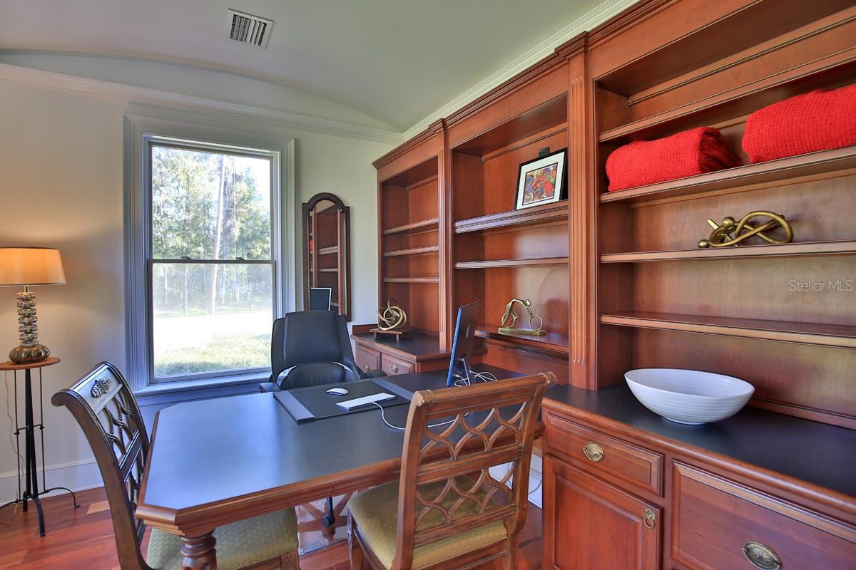 Image 30 of 63 For 1401 91st Place