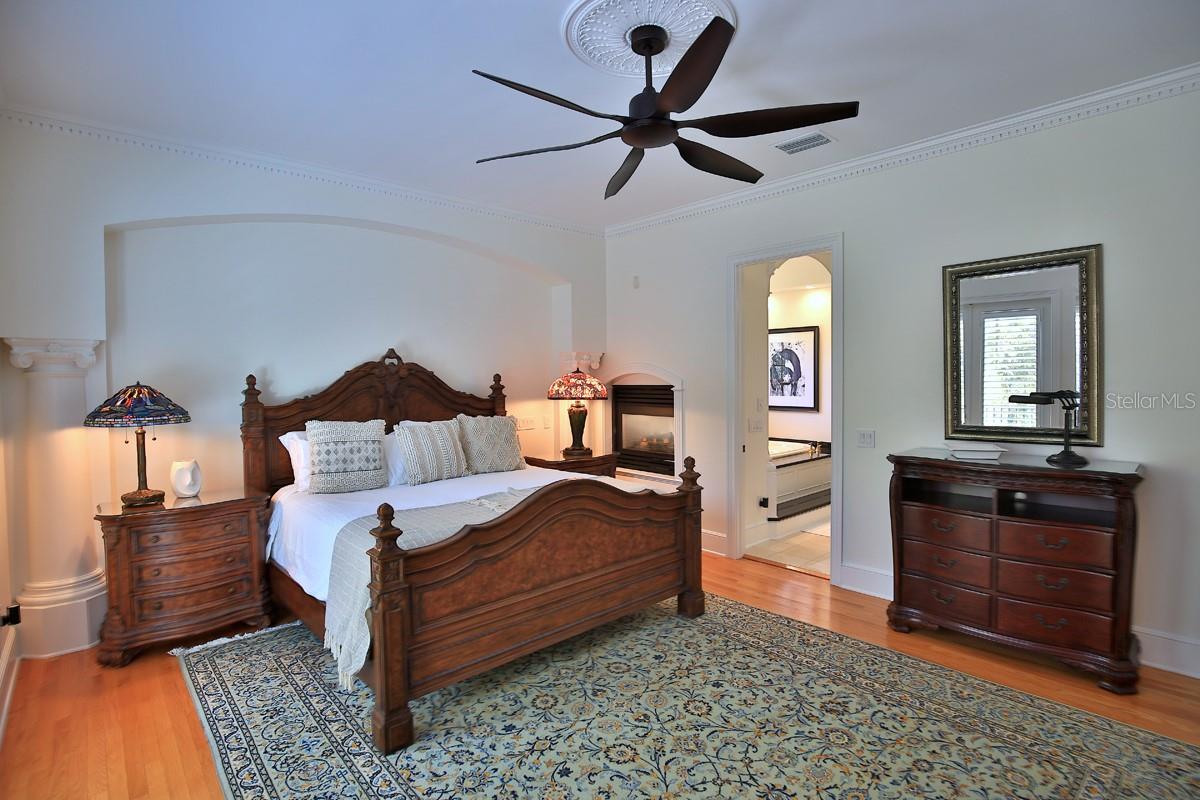 Image 46 of 63 For 1401 91st Place