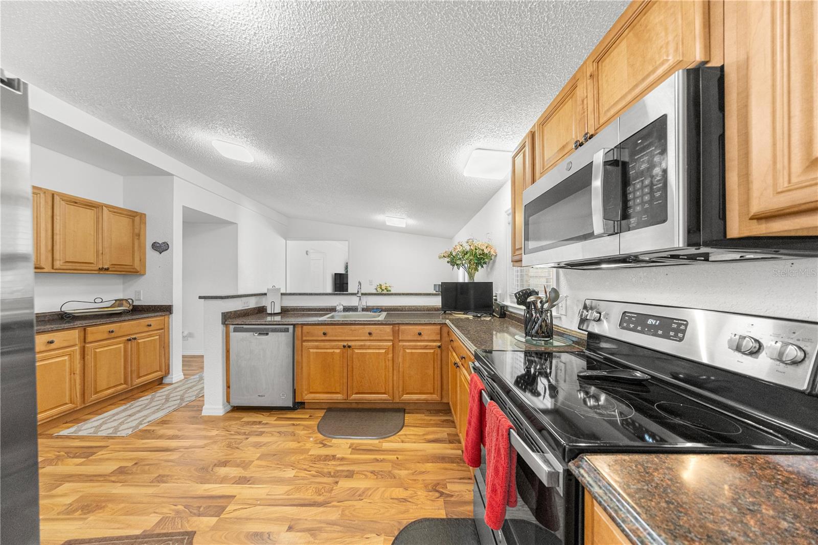 Image 4 of 41 For 13785 8th Court