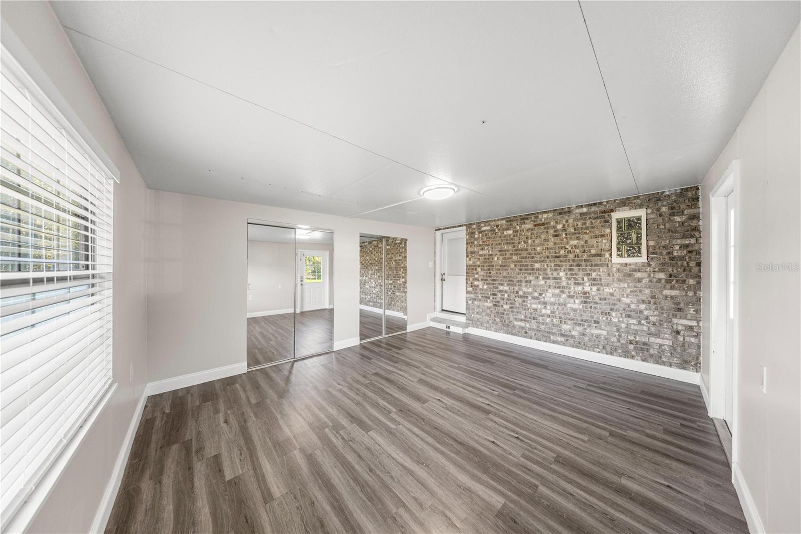 Image 9 of 41 For 13785 8th Court