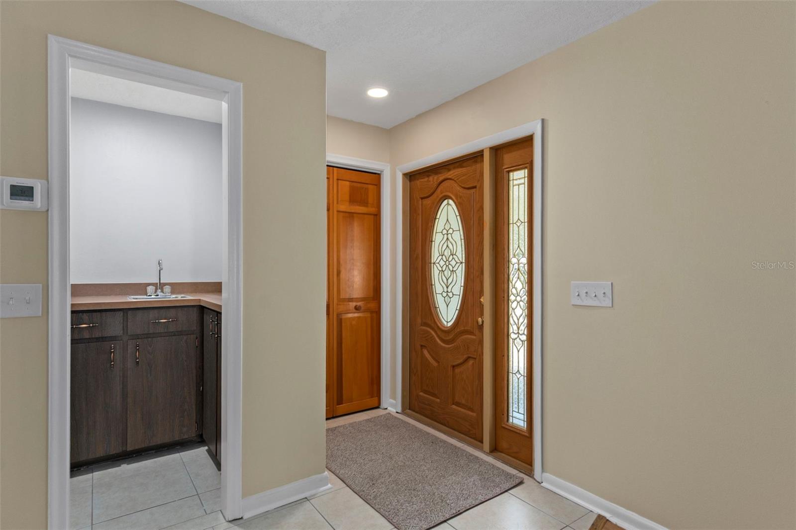 Image 15 of 42 For 27 Beverly Court