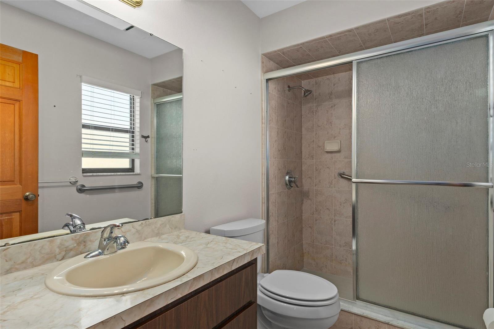 Image 20 of 42 For 27 Beverly Court