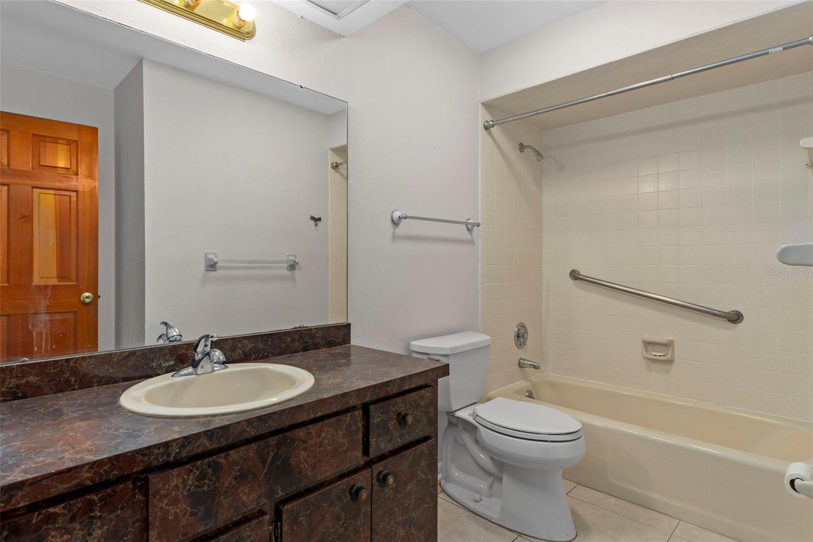 Image 23 of 42 For 27 Beverly Court