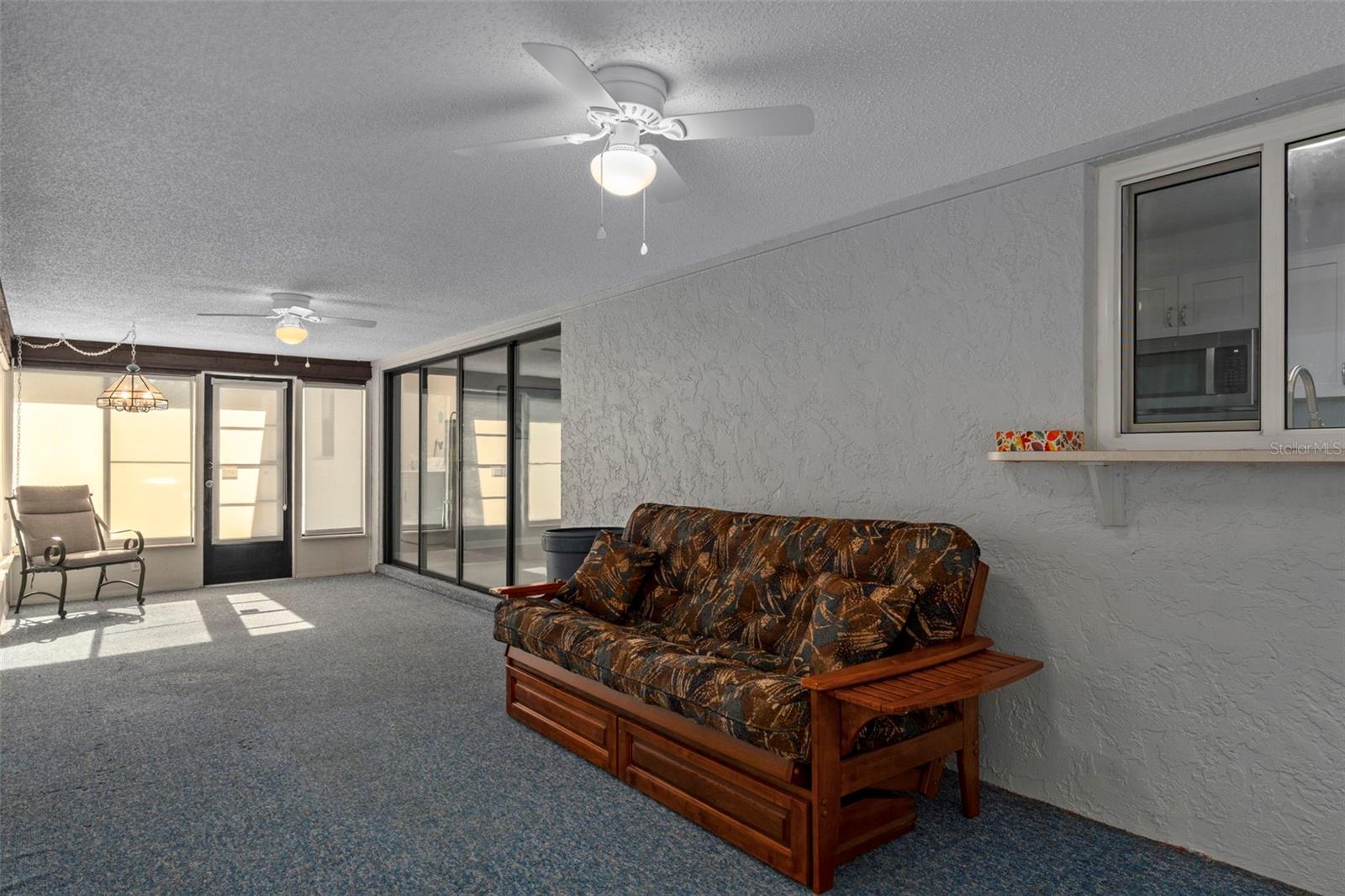 Image 27 of 42 For 27 Beverly Court