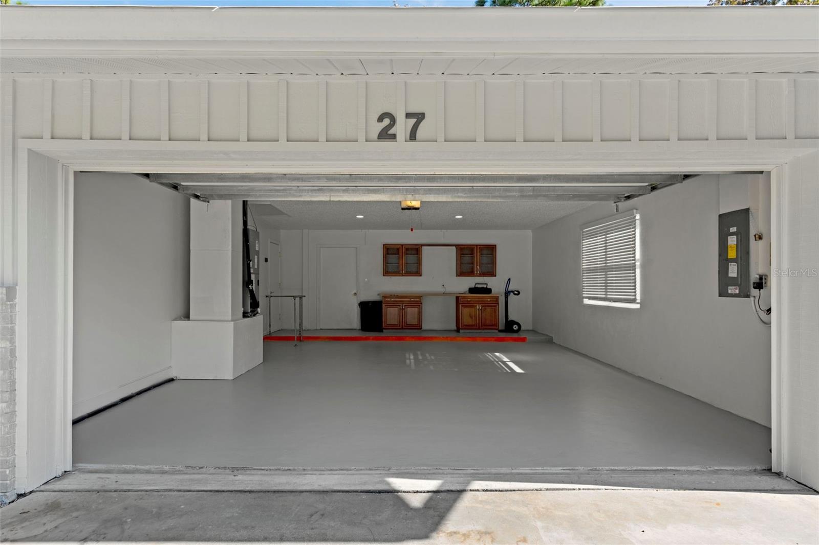 Image 28 of 42 For 27 Beverly Court