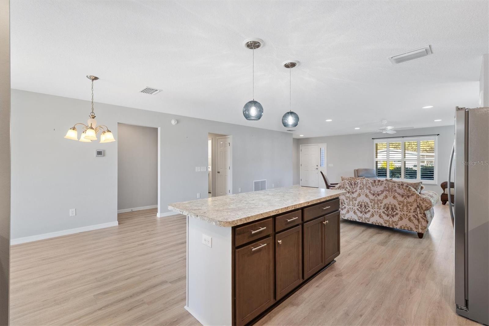 Image 12 of 37 For 706 Jason Drive