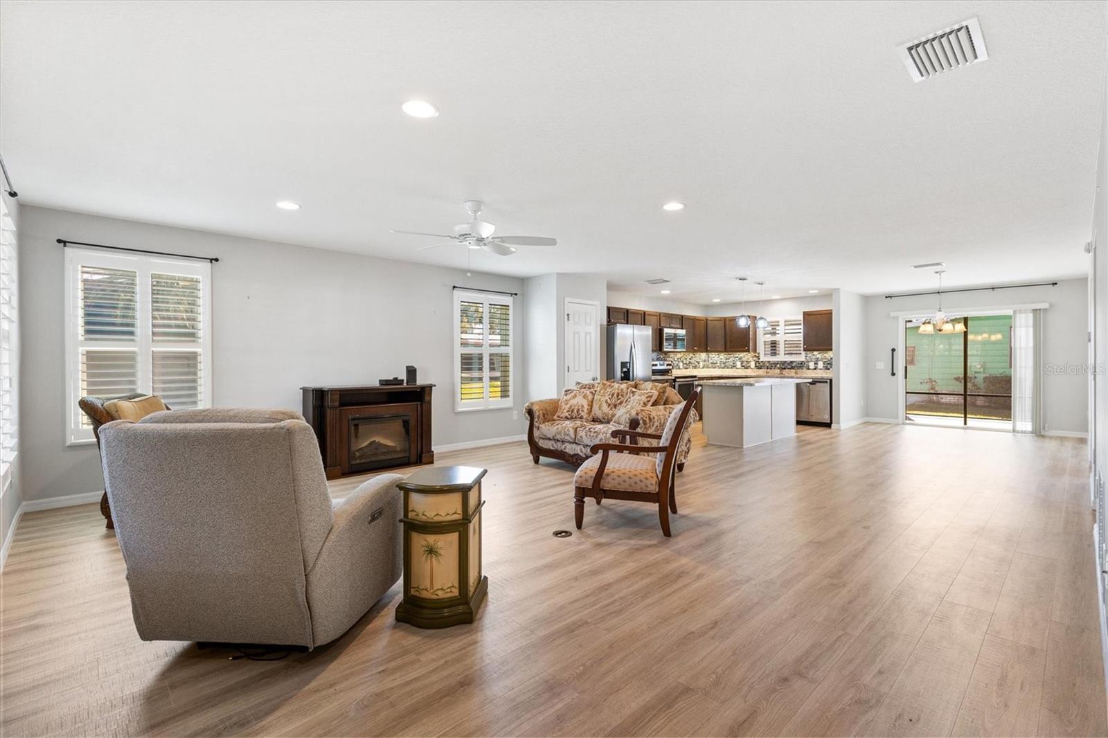 Image 4 of 37 For 706 Jason Drive