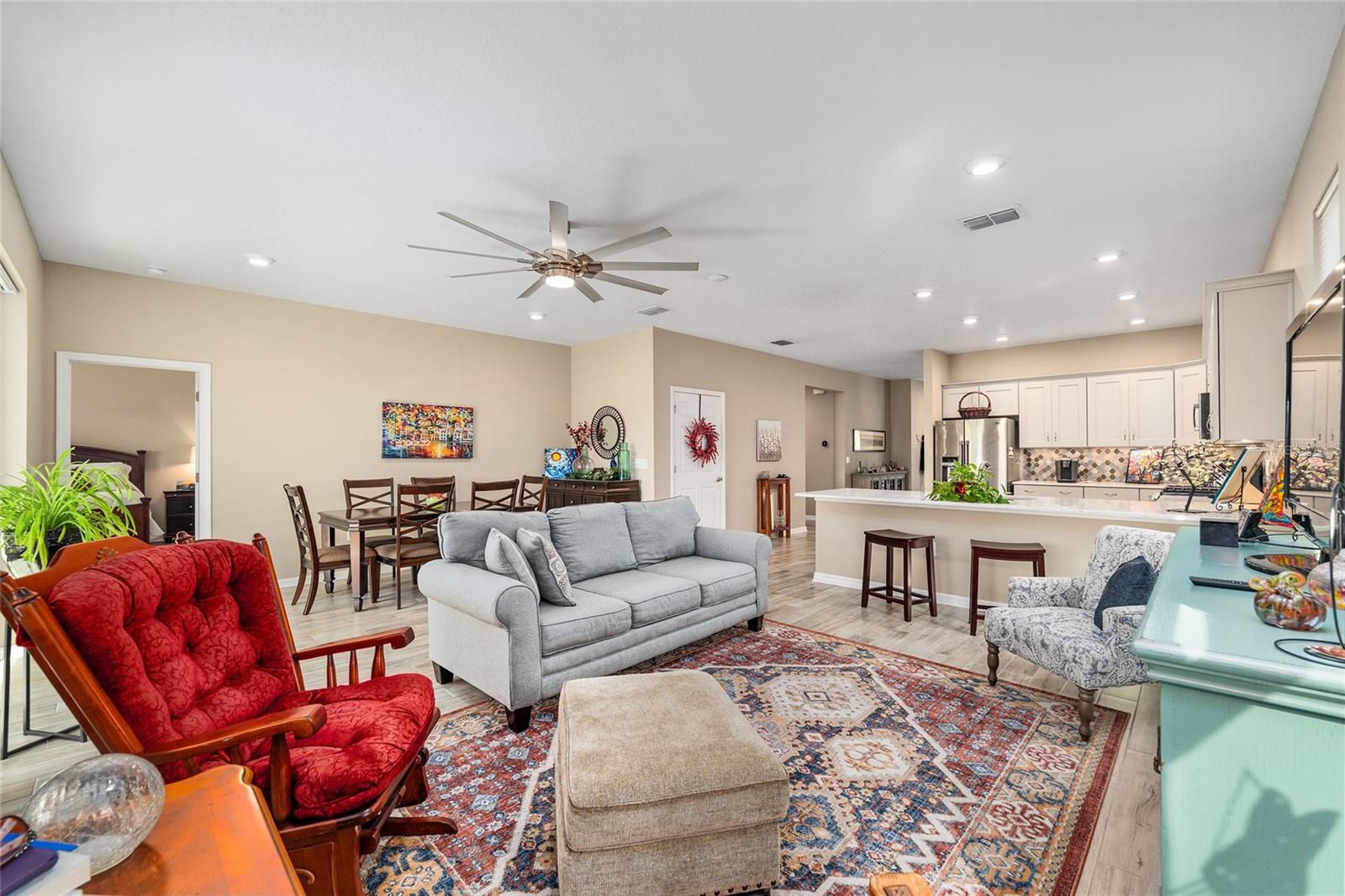 Image 15 of 49 For 7981 85th Loop