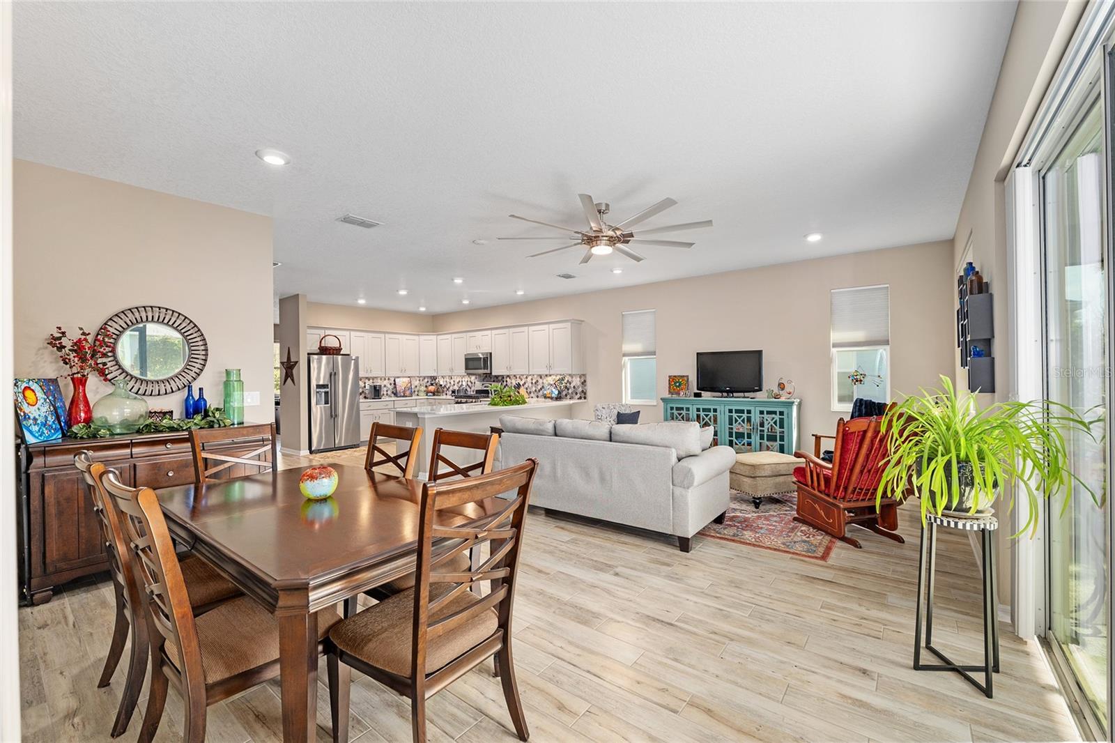 Image 18 of 49 For 7981 85th Loop