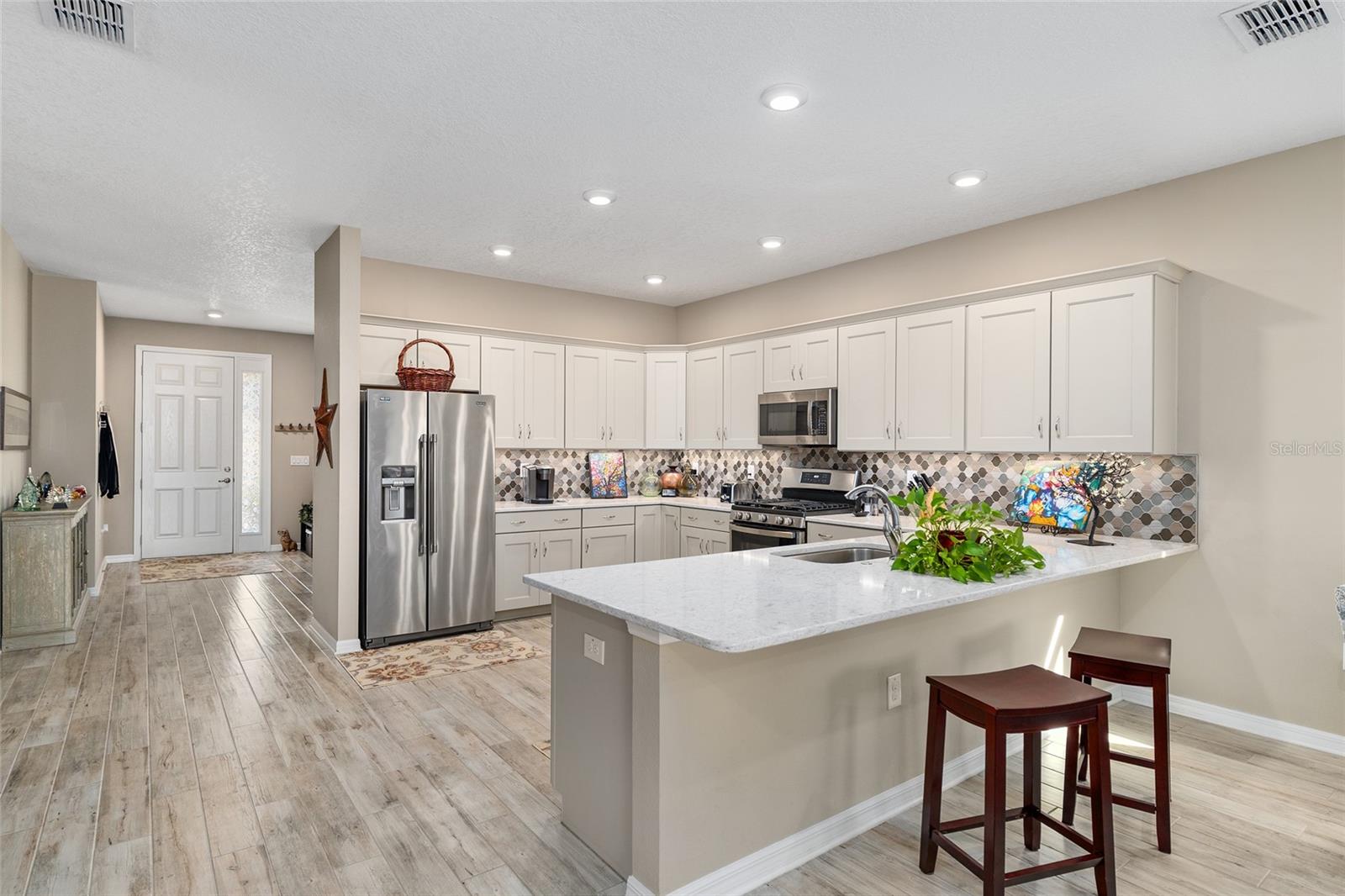 Image 19 of 49 For 7981 85th Loop