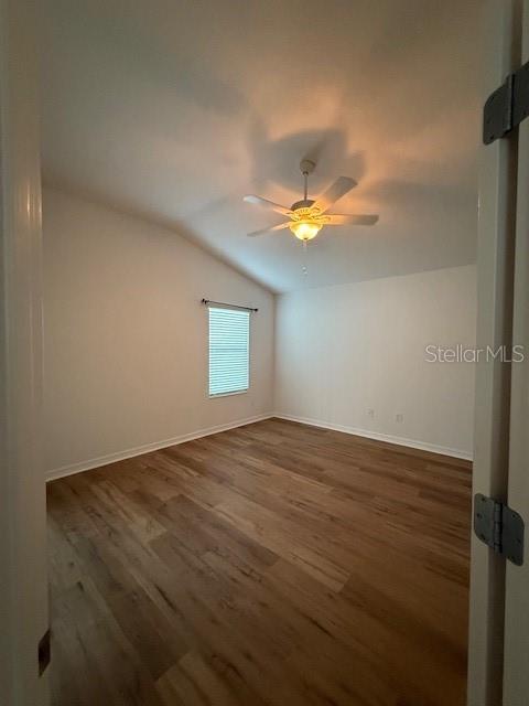 Image 16 of 27 For 853 Sapphire Place