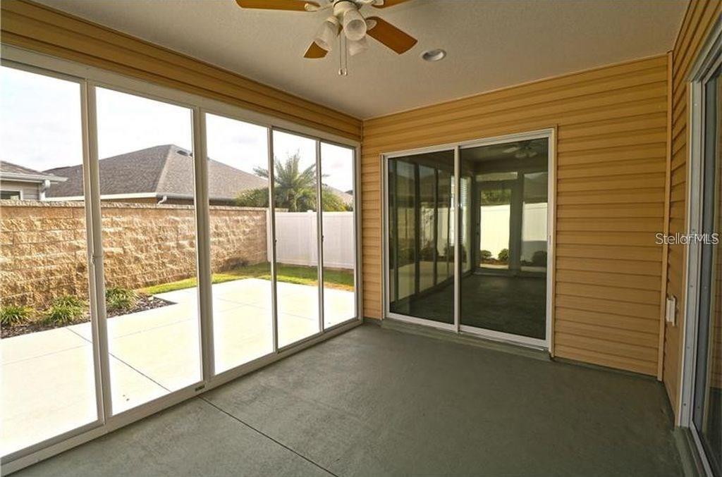 Image 19 of 27 For 853 Sapphire Place