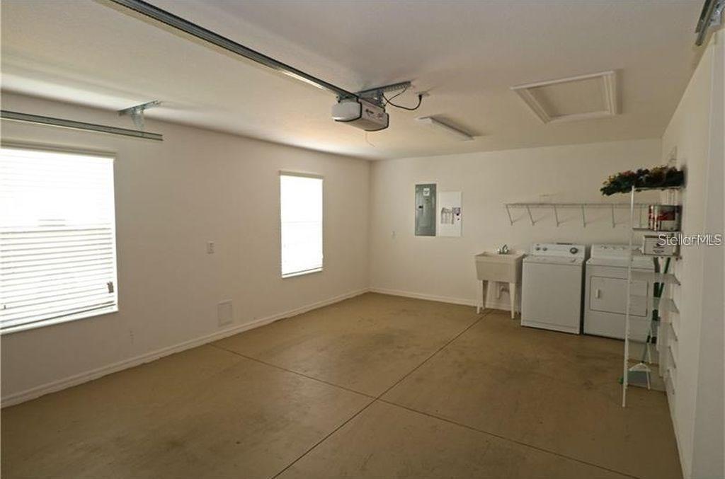 Image 22 of 27 For 853 Sapphire Place