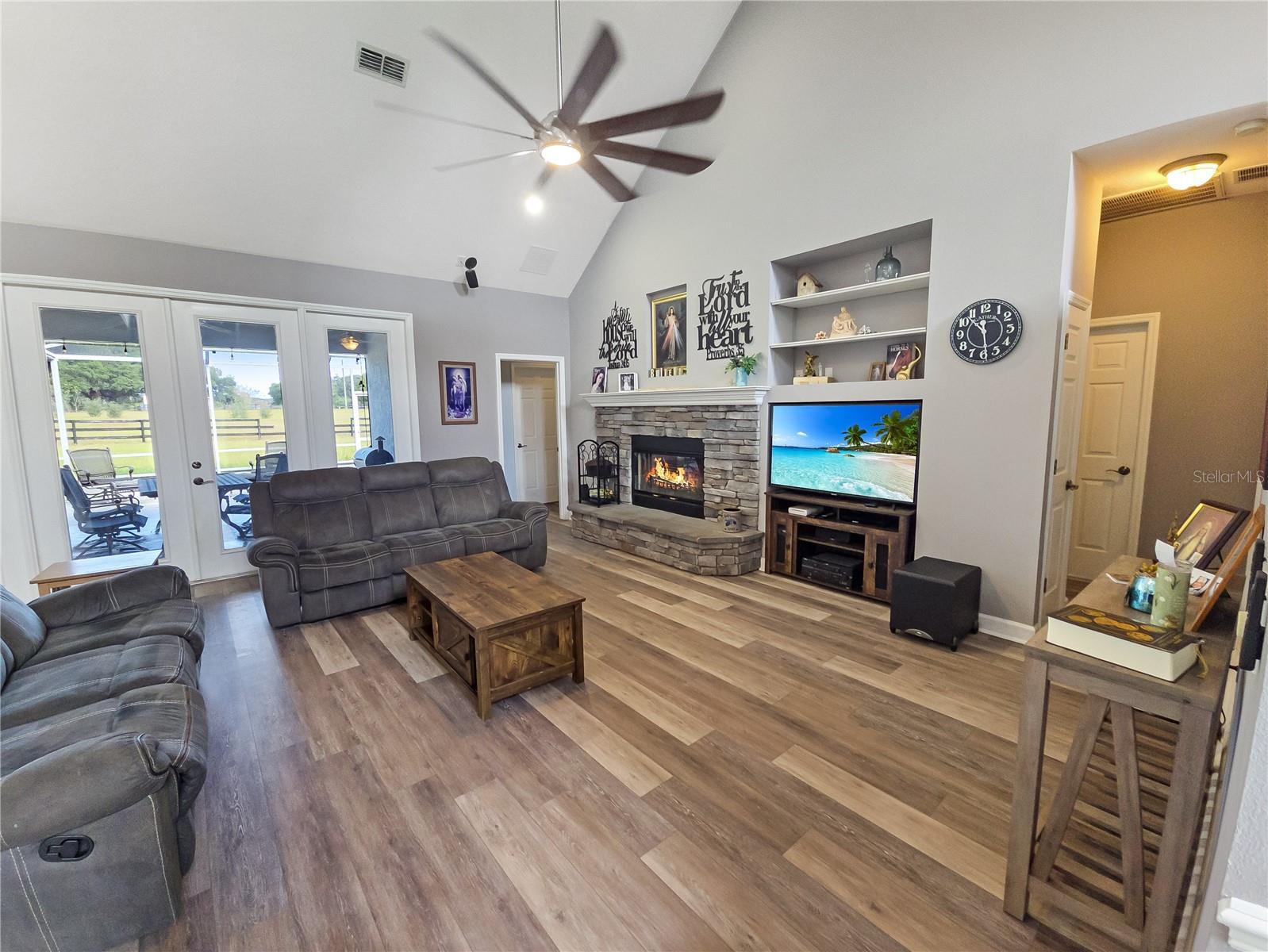 Image 10 of 43 For 5725 31st Terrace