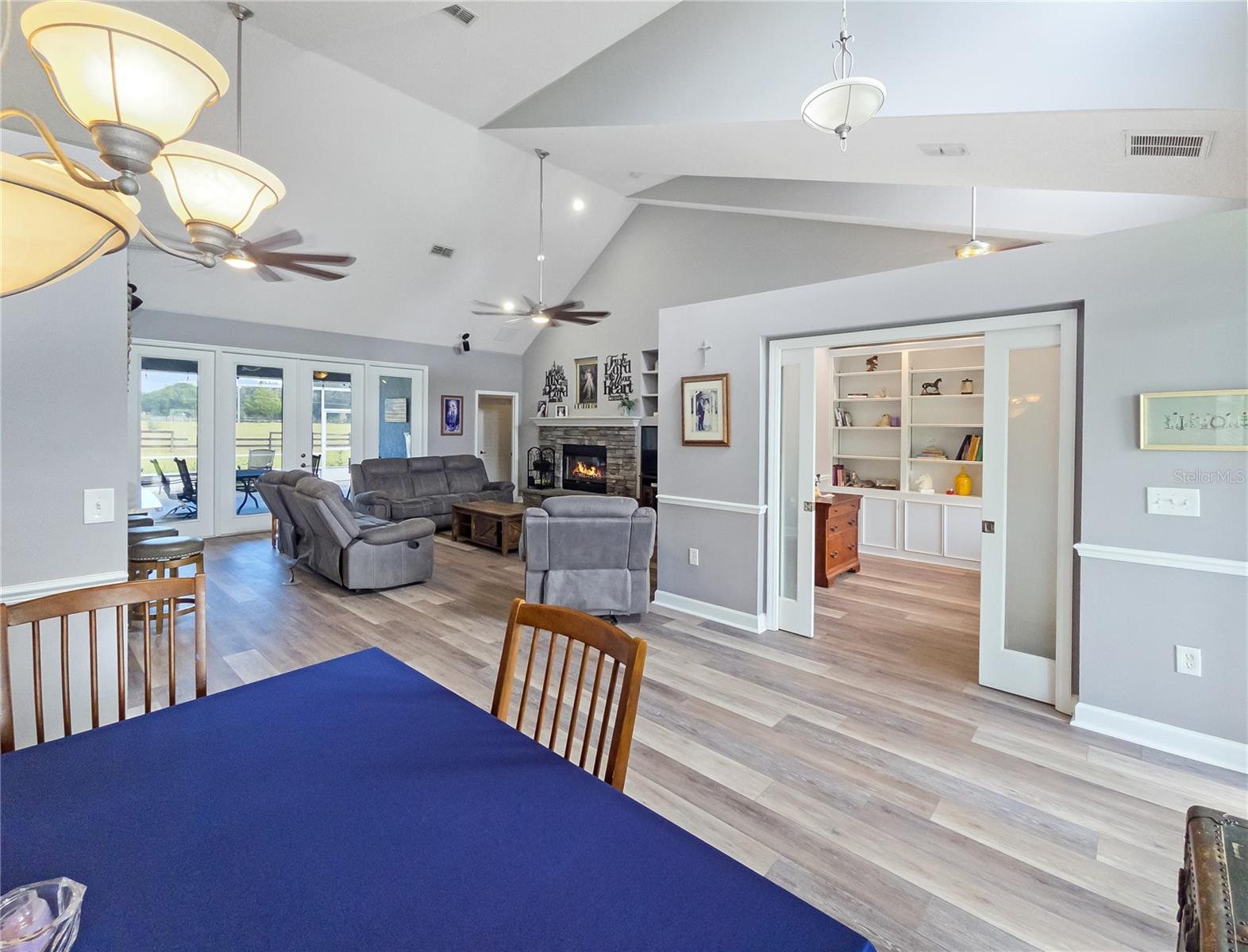 Image 19 of 43 For 5725 31st Terrace