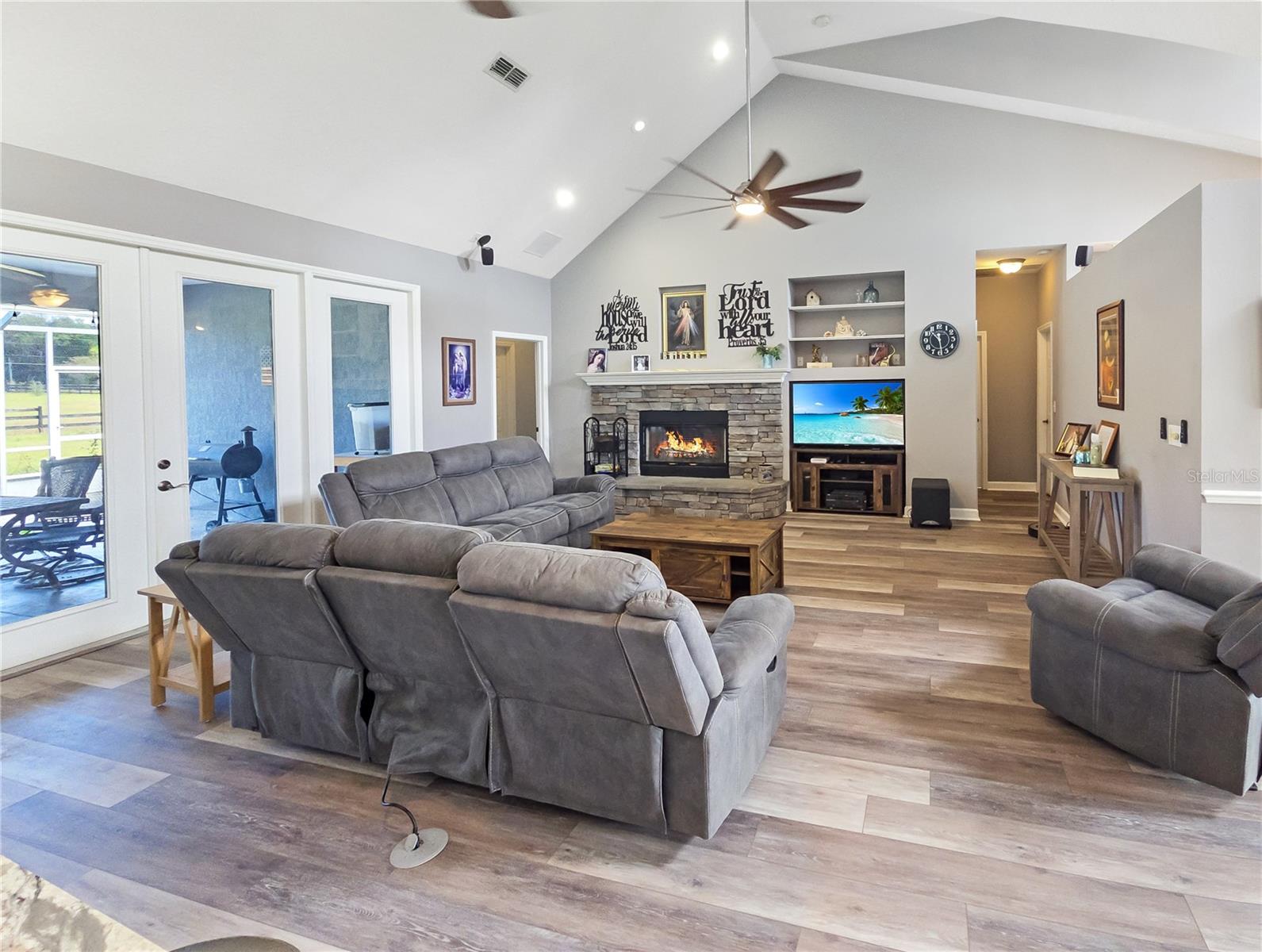 Image 9 of 43 For 5725 31st Terrace