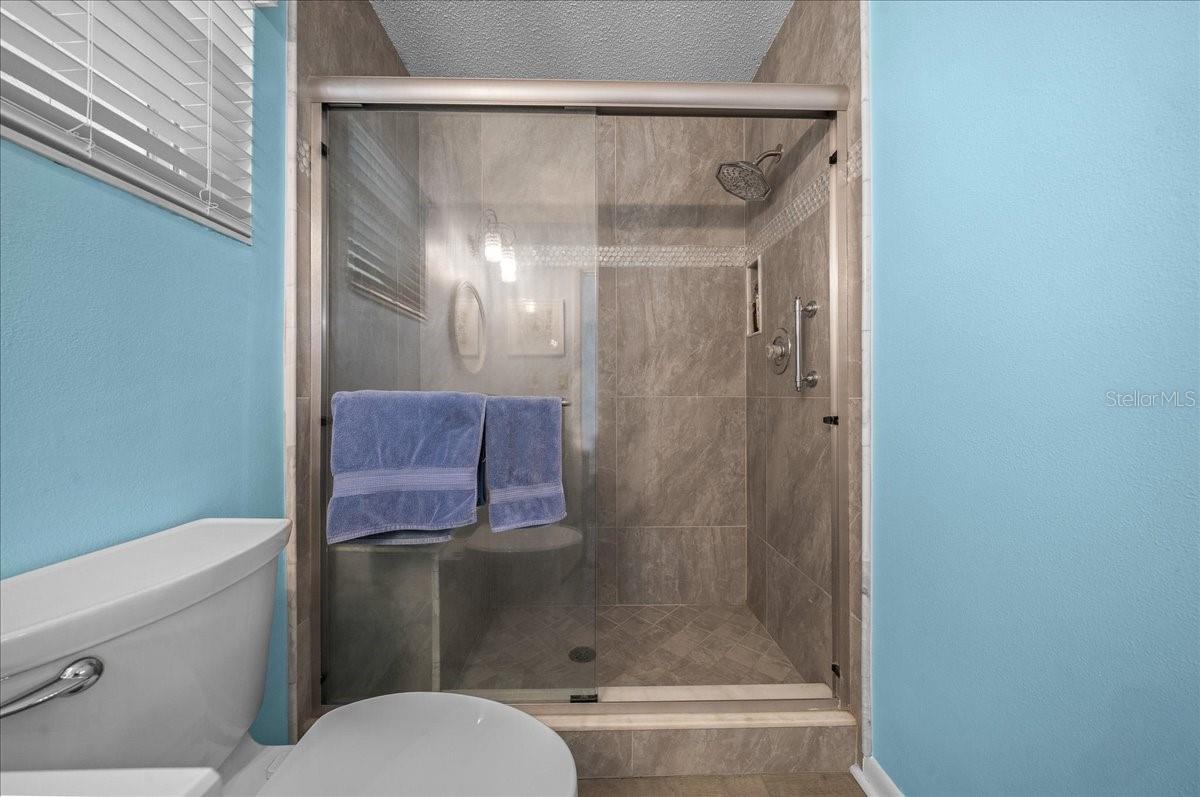 Image 18 of 40 For 8708 95th Lane A