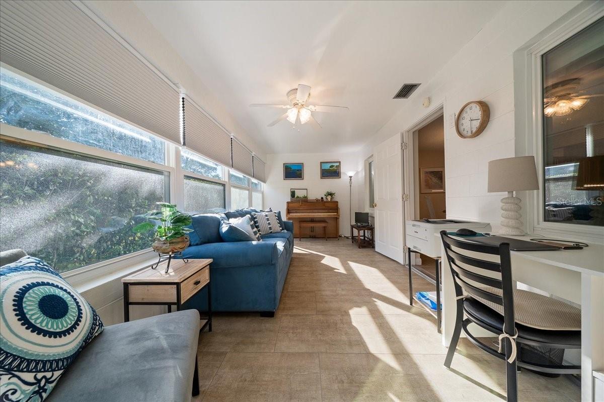 Image 34 of 40 For 8708 95th Lane A