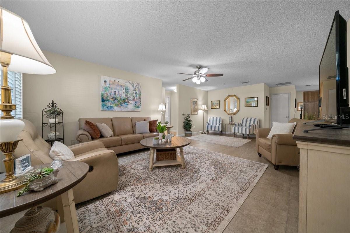 Image 7 of 40 For 8708 95th Lane A